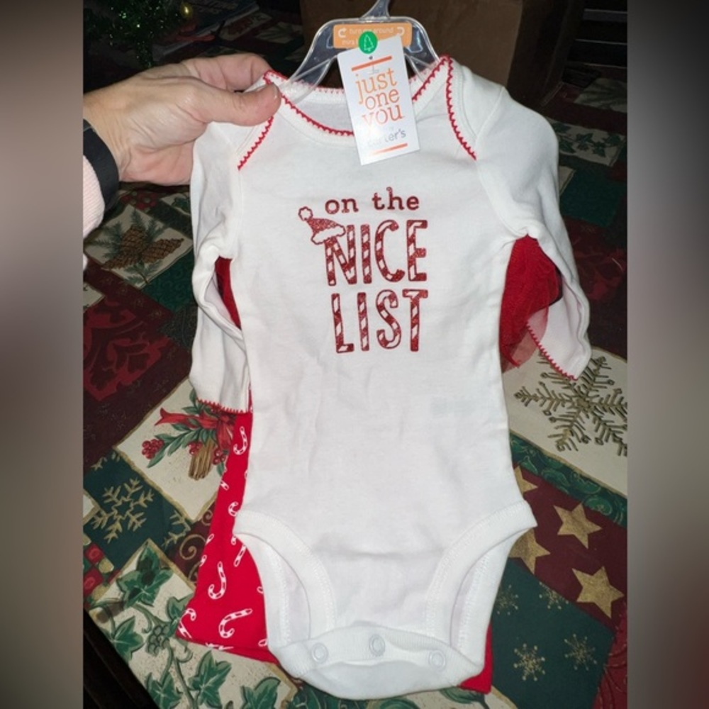 Carters Baby Christmas Outfit “On the nice list” Onsie & Tutu legging. Size 6M